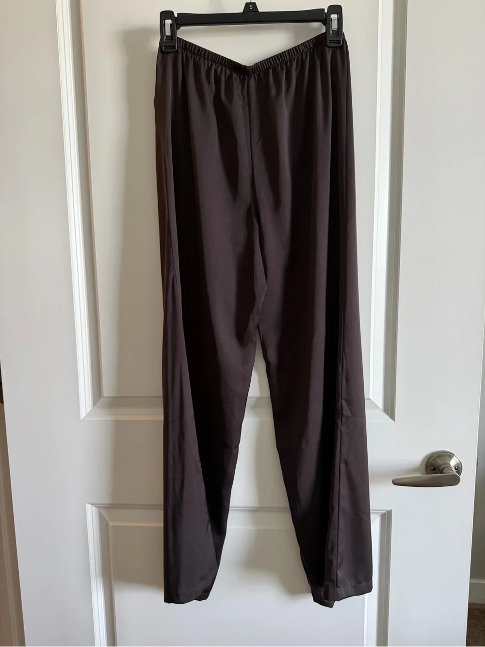 NWT SINCERELY JULES SILK PANTS IN DARK BROWN